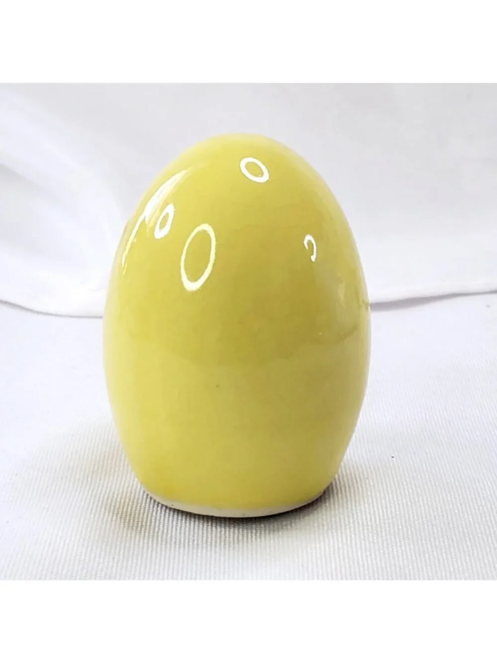 VTG Yellow Egg Ceramic Salt Shaker With Cork Stopper 2.25